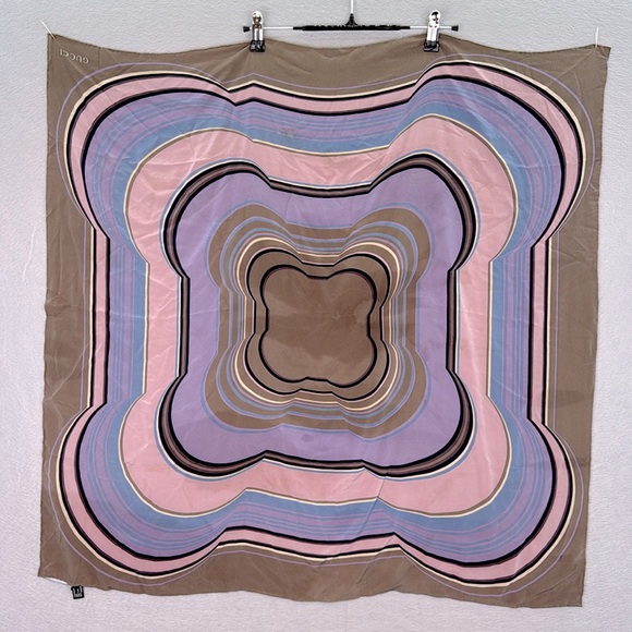 Gucci Y2K 2001 Rare vintage 100% silk Scarf Multicolor purple/ tan/ pink Square